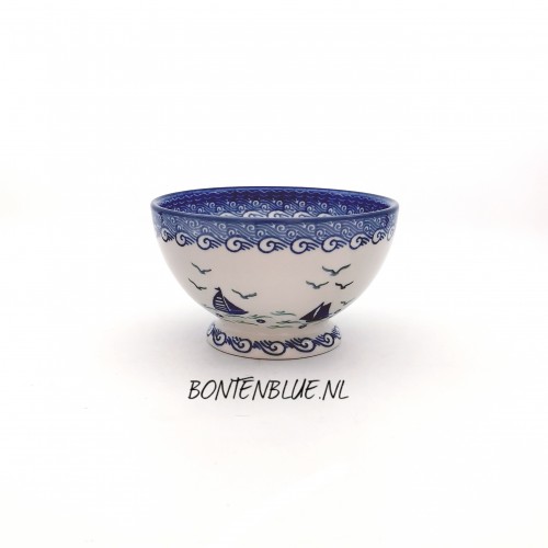 206 Bunzlau Kom op voet S Ø 14,5 cm decor 2987X Bootjes