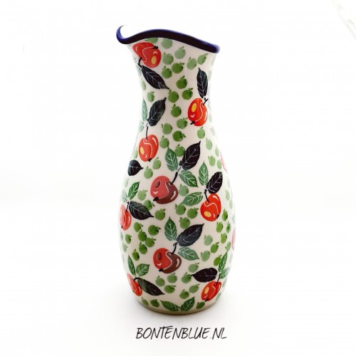 D18 Bunzlau Water jug 1 Liter decor appeltjes